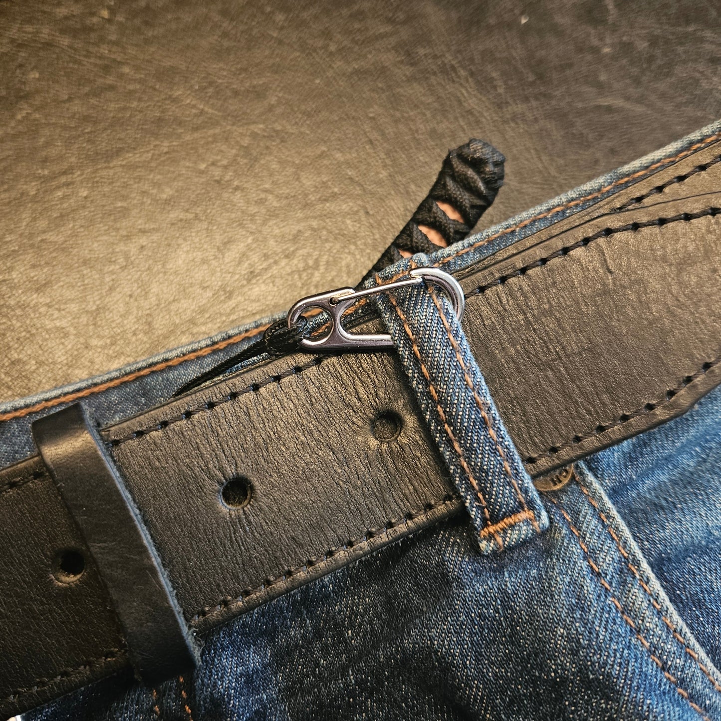 IWB (Inside the Waistband) Lanyard for Scalpel