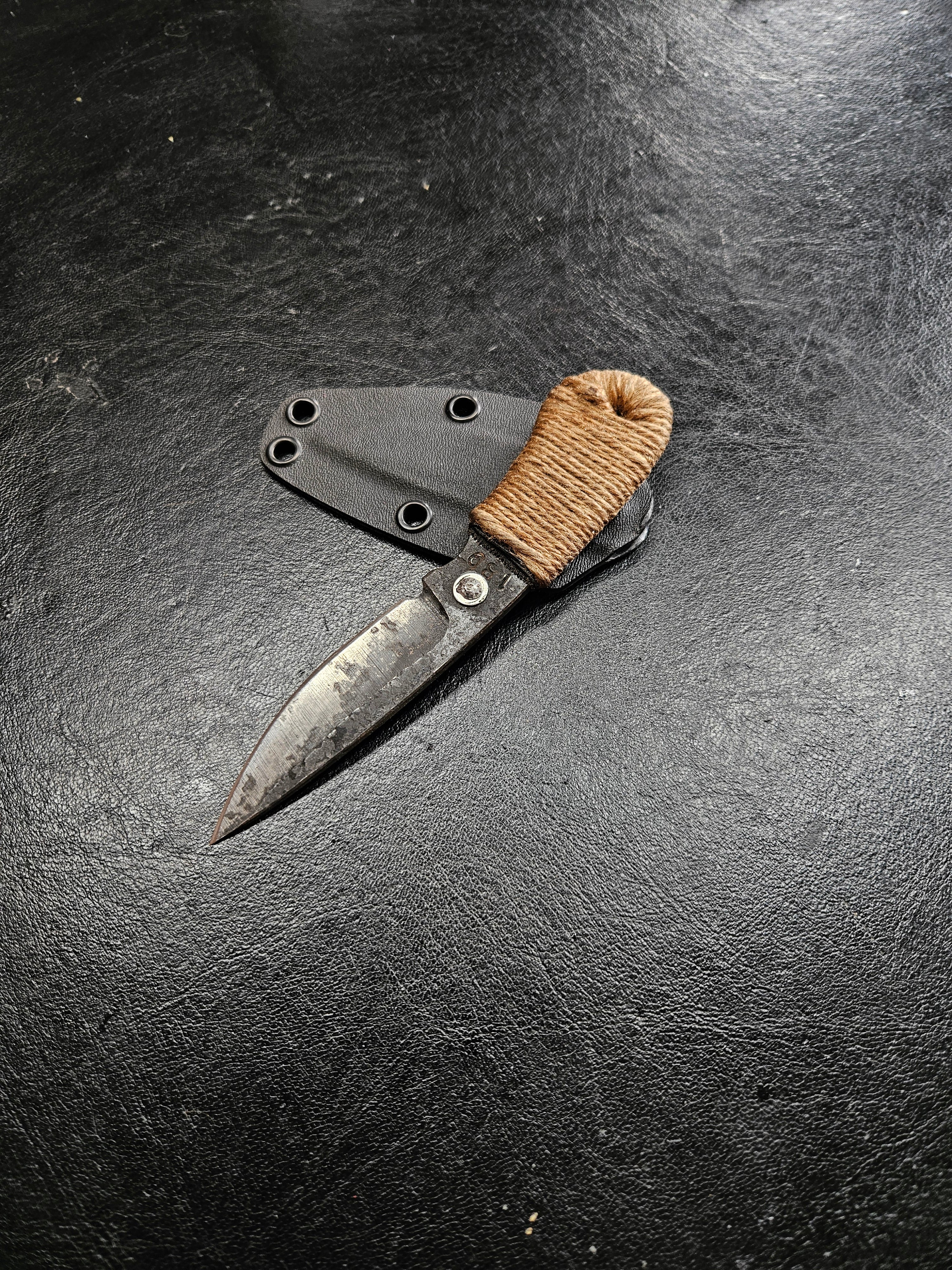 HMK Rivet Lock RLPs – Hot Metal Knives