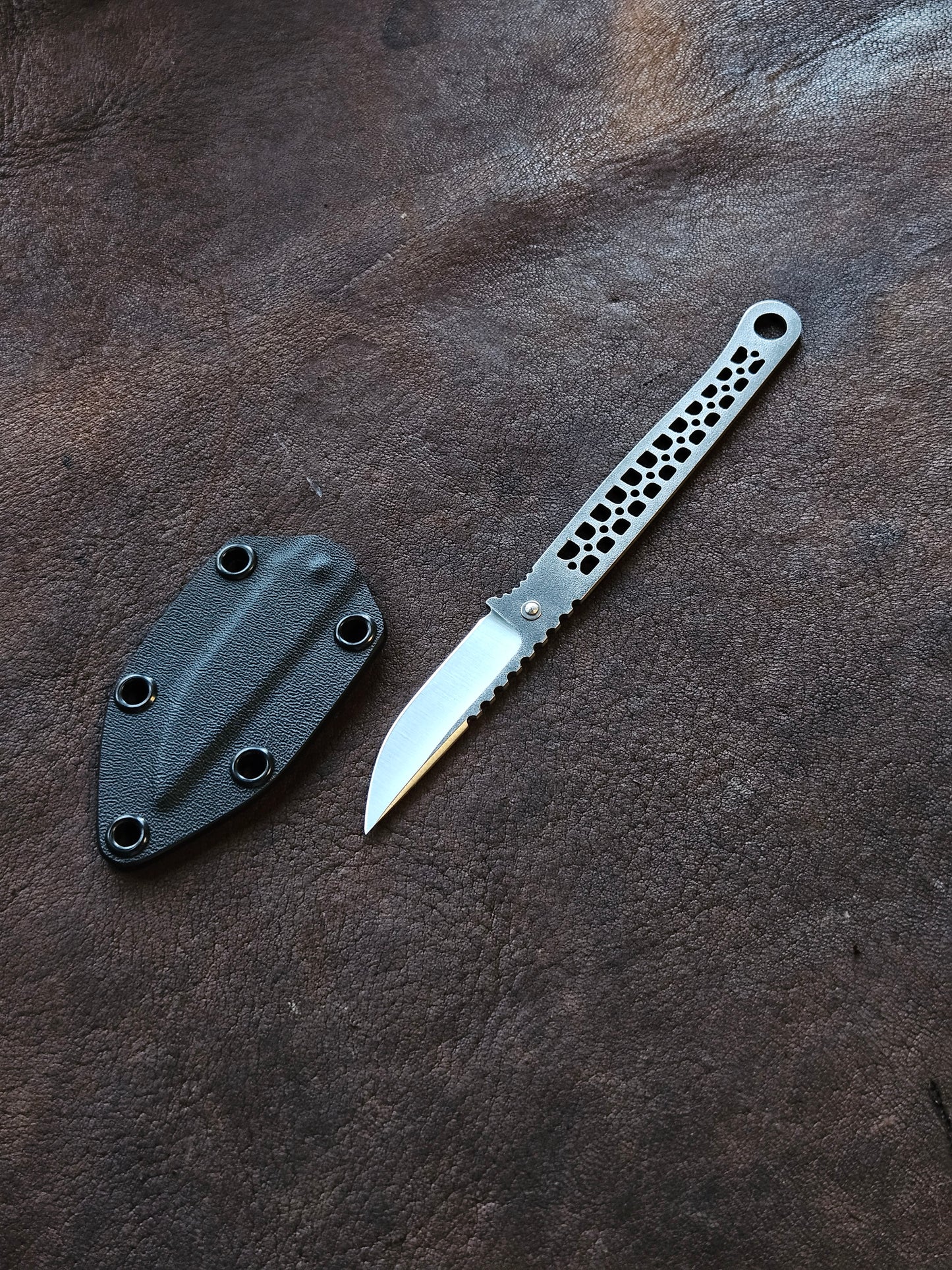 HMK Tactical Scalpel V5 EDC FS Light